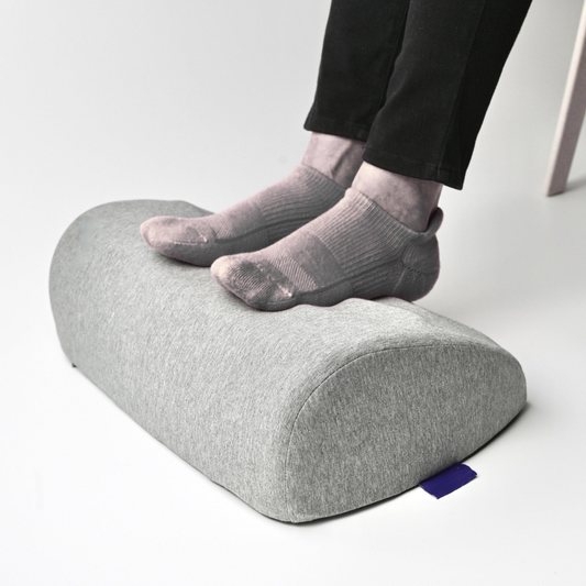 Repose-Pieds Ergonomique Mémoire de Forme | Kumo Foot™
